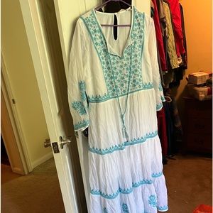 Soft surroundings size large embroidery